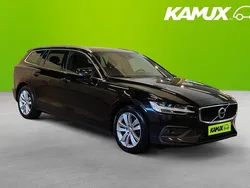 Svart Begagnad 2021 Volvo V60 Momentum Kombi | 234 800 kr (Marknadspris)