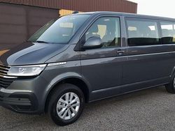 Grå Begagnad 2021 VW Caravelle Comfortline Minibuss | 499 900 kr (Dyr)
