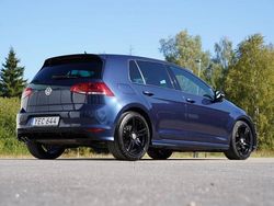 Blå Begagnad 2016 VW Golf VII R-line Halvkombi | 149 000 kr (Marknadspris)