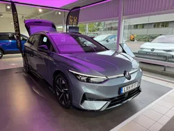Ljusblå (blå) Ny 2025 VW ID.7 Pro Sedan | 673 900 kr (Marknadspris)
