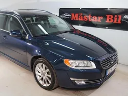 Blå Begagnad 2013 Volvo V70 Summum Kombi | 109 900 kr (Marknadspris)