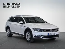 Vit Begagnad 2017 VW Passat Alltrack Kombi | 129 795 kr (Lite dyr)