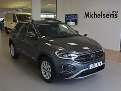 Grå Begagnad 2025 VW T-Roc Pro SUV | 359 900 kr