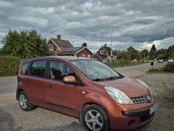 Orange Begagnad 2006 Nissan Note Minibuss | 19 000 kr (Lite dyr)