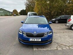 Svart Begagnad 2020 Skoda Octavia Style Kombi | 75 000 kr (Marknadspris)