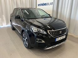 Svart (svart metallic) Begagnad 2017 Peugeot 3008 Allure SUV | 149 900 kr (Marknadspris)