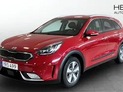 Röd (red) Begagnad 2017 Kia Niro 2 SUV | 194 900 kr (Marknadspris)
