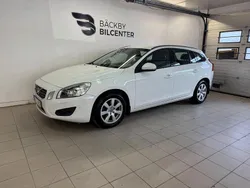Vit Begagnad 2012 Volvo V60 Momentum Kombi | 68 000 kr (Marknadspris)