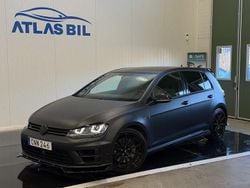 Röd Begagnad 2016 VW Golf VII R Halvkombi | 249 900 kr (Lite dyr)