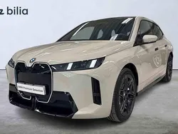 Grå Begagnad 2025 BMW iX SUV | 879 900 kr