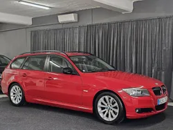 Röd Begagnad 2010 BMW 320 Comfort Edition Kombi | 84 900 kr (Marknadspris)