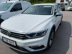 Vit Begagnad 2018 VW Passat Executive Kombi | 229 000 kr (Marknadspris)