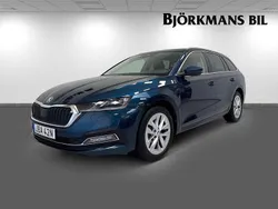 Blå Begagnad 2023 Skoda Octavia Business Line Kombi | 319 900 kr (Marknadspris)