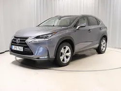Grå Begagnad 2014 Lexus NX300h Executive Line SUV | 209 900 kr (Marknadspris)