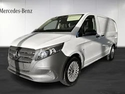 Vit Ny 2024 Mercedes Vito Minibuss | 524 875 kr (Marknadspris)