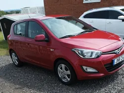 Röd Begagnad 2015 Hyundai i20 Halvkombi | 65 000 kr (Bra pris)