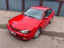 Röd Begagnad 2000 Nissan Primera Sedan | 15 000 kr