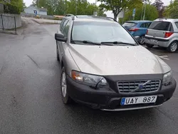 Brun Begagnad 2001 Volvo XC70 SUV | 42 500 kr (Marknadspris)