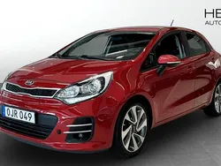 Röd (red) Begagnad 2016 Kia Rio Halvkombi | 89 800 kr (Bra pris)