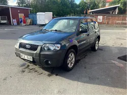 Blå Begagnad 2005 Ford Maverick SUV | 9 000 kr