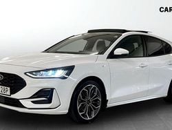 Vit (white) Begagnad 2022 Ford Focus ST-Line X Halvkombi | 219 900 kr (Bra pris)