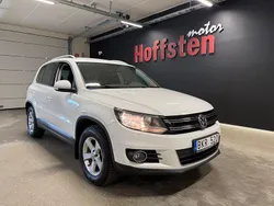 Vit Begagnad 2013 VW Tiguan Sportline SUV | 99 900 kr (Marknadspris)
