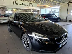 Svart Begagnad 2017 Volvo V40 Momentum Kombi | 184 500 kr (Lite dyr)