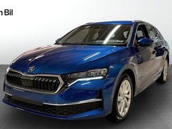 Blå Ny 2025 Skoda Octavia Selection Kombi | 373 500 kr (Marknadspris)
