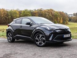 Svart Begagnad 2022 Toyota C-HR Edition SUV | 249 000 kr (Bra pris)