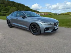 Grå Begagnad 2020 Volvo S60 R-Design Sedan | 290 000 kr (Bra pris)