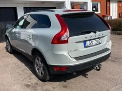 Vit Begagnad 2012 Volvo XC60 Momentum SUV | 65 000 kr (Marknadspris)
