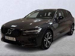 Grå Begagnad 2024 Volvo V60 Plus Kombi | 399 900 kr (Lite dyr)