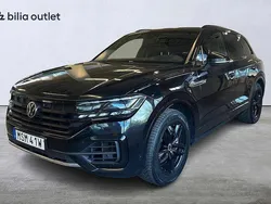 Svart Begagnad 2020 VW Touareg R-line SUV | 549 000 kr