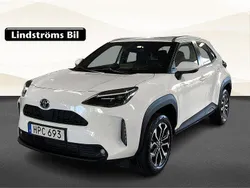 Vit Begagnad 2022 Toyota Yaris Cross Active SUV | 269 000 kr (Marknadspris)