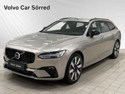 Ljusgrå Begagnad 2024 Volvo V90 Plus Kombi | 484 900 kr (Bra pris)