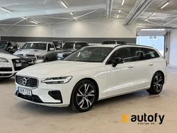 Vit Begagnad 2020 Volvo V60 R-Design Kombi | 279 900 kr (Bra pris)