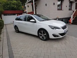 Vit Begagnad 2015 Peugeot 308 Kombi | 115 500 kr (Marknadspris)