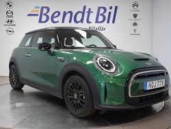 Grön Begagnad 2022 Mini Cooper SE Essential Halvkombi | 219 500 kr (Marknadspris)