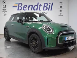 Grön Begagnad 2022 Mini Cooper SE Essential Halvkombi | 219 500 kr (Marknadspris)