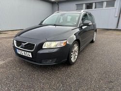 Grå Begagnad 2010 Volvo V50 Summum Kombi | 34 900 kr (Marknadspris)