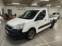 Vit Begagnad 2016 Peugeot Partner Van | 69 900 kr (Lite dyr)