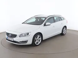 Vit Begagnad 2018 Volvo V60 Momentum Kombi | 177 000 kr (Bra pris)