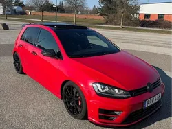 Röd Begagnad 2014 VW Golf VII Halvkombi | 249 999 kr (Lite dyr)