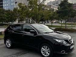 Svart Begagnad 2015 Nissan Qashqai SUV | 119 000 kr (Dyr)
