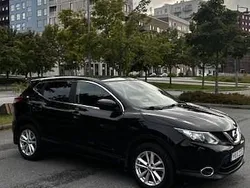 Svart Begagnad 2015 Nissan Qashqai SUV | 119 000 kr (Dyr)