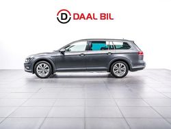 Mörkgrå Begagnad 2015 VW Passat Alltrack Executive Kombi | 154 700 kr (Marknadspris)