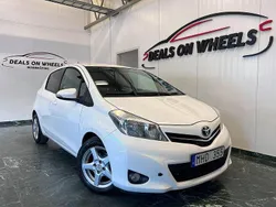 Vit Begagnad 2011 Toyota Yaris Active Halvkombi | 74 900 kr (Marknadspris)