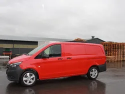 Röd Begagnad 2018 Mercedes Vito Minibuss | 206 250 kr (Dyr)