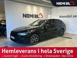 Vit Begagnad 2022 BMW 530e M Sport Kombi | 349 900 kr (Marknadspris)