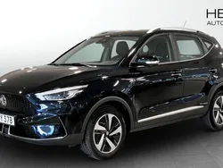 Svart (black) Begagnad 2022 MG ZS Luxury Sedan | 249 900 kr (Superpris)